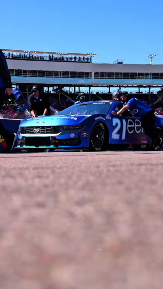 Our @FordPerformance Mustang was as fast as eero WiFi systems in qualifying! 😉Starting 4th today Phoenix Raceway. Wood Brothers Racing