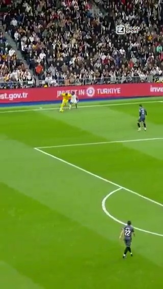Rayo-doelman 𝙫𝙨. Vinícius! 🧤🥵 #ZiggoSport #LaLiga #RealMadridRayo