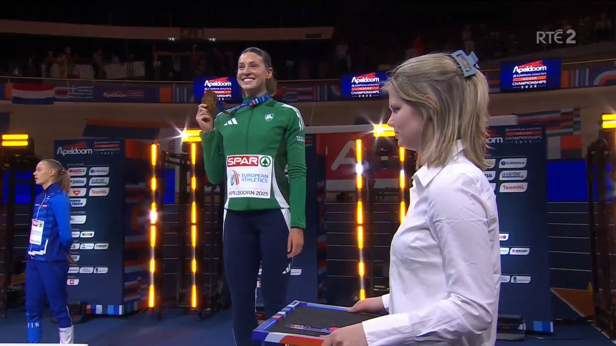 Kate O'Connor receiving her bronze medal after her personal best in the 800m lifted the Newry woman onto the podium Watch live on RTÉ2 and RTÉ Player #Apeldoorn2025 #IrishAthletics #rtesport