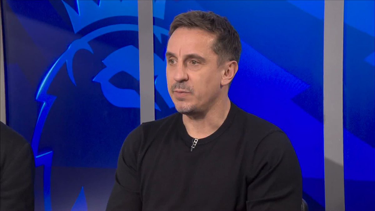 "It's a mystery" 🤨 Gary Neville says Arsenal not signing a striker in January is costing them.