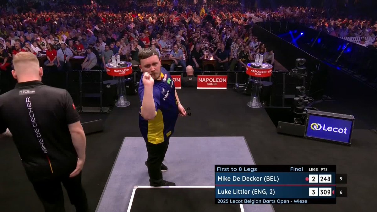 LITTLER HALFWAY THERE! Luke Littler secures the third consecutive break in a row, and now leads Mike De Decker 4-2 and is halfway to victory! 📺 | #ET1