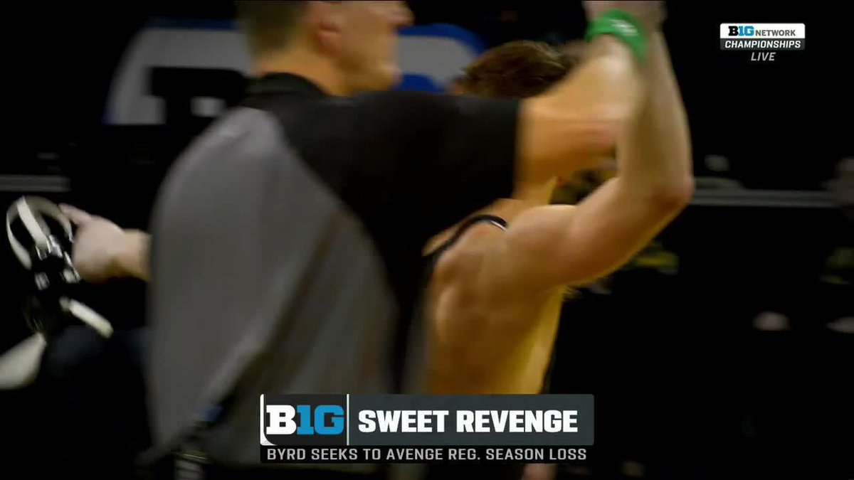 𝙋𝘼𝙍𝙏𝙔 𝙃𝘼𝙍𝘿𝙔. Brock is a B1G Champ at 141 with a 1:59 FALL over Vombaur.