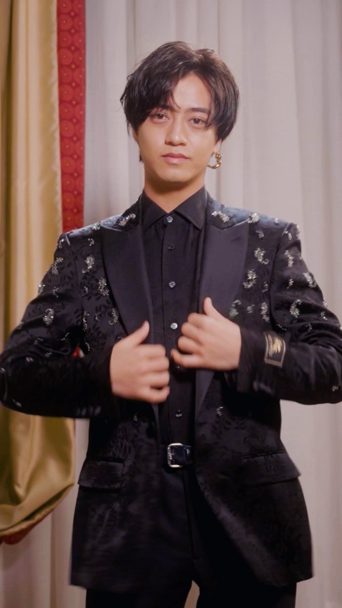King &amp; Princeの #髙橋海人 、ミラノ・ファッションウィーク「 #エトロ 」のショーに向かうまでの準備に密着！ミラノで食べたいものは？ #Etro #KaitoTakahashi #MFW #ミラノコレ #voguejapan_collection