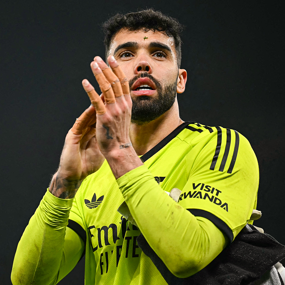 Show-stopping save 🧤 Another one for the David Raya collection 🗂