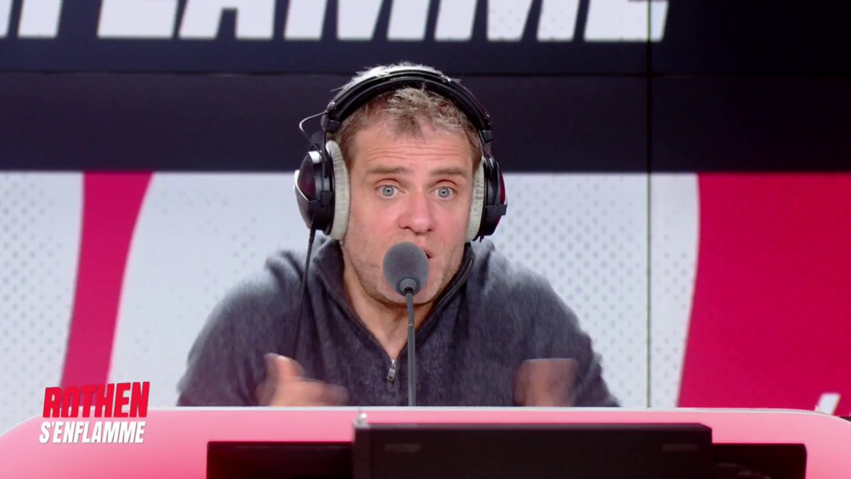 Clément Turpin à l’arbitrage du Classique. Jérôme Rothen : « Il ne mérite pas d’arbitrer le plus gros match de la saison en Ligue 1. » Éric Di Meco : « Ça sent quand même un peu la carotte. » 🎥 Rothen s'enflamme