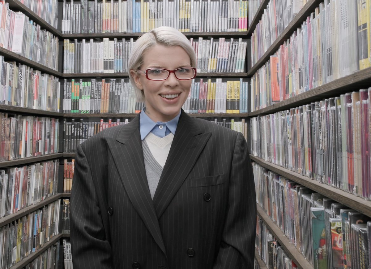 ✨ Julia Fox’s Closet Picks! ✨