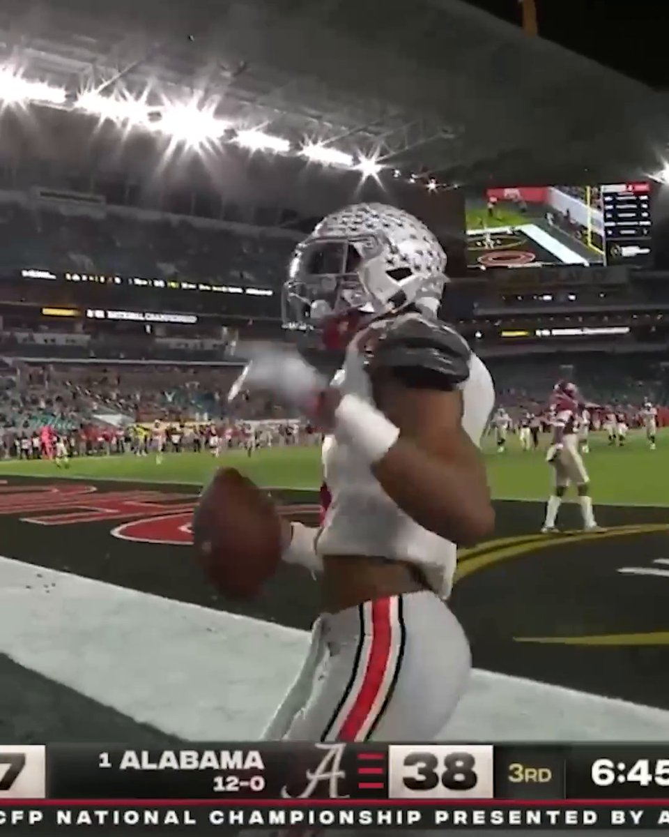 Ohio State Buckeyes ➡️ New York Jets Justin Fields reached an agreement with the Jets and will be reunited with former teammate Garrett Wilson, sources told Adam Schefter.