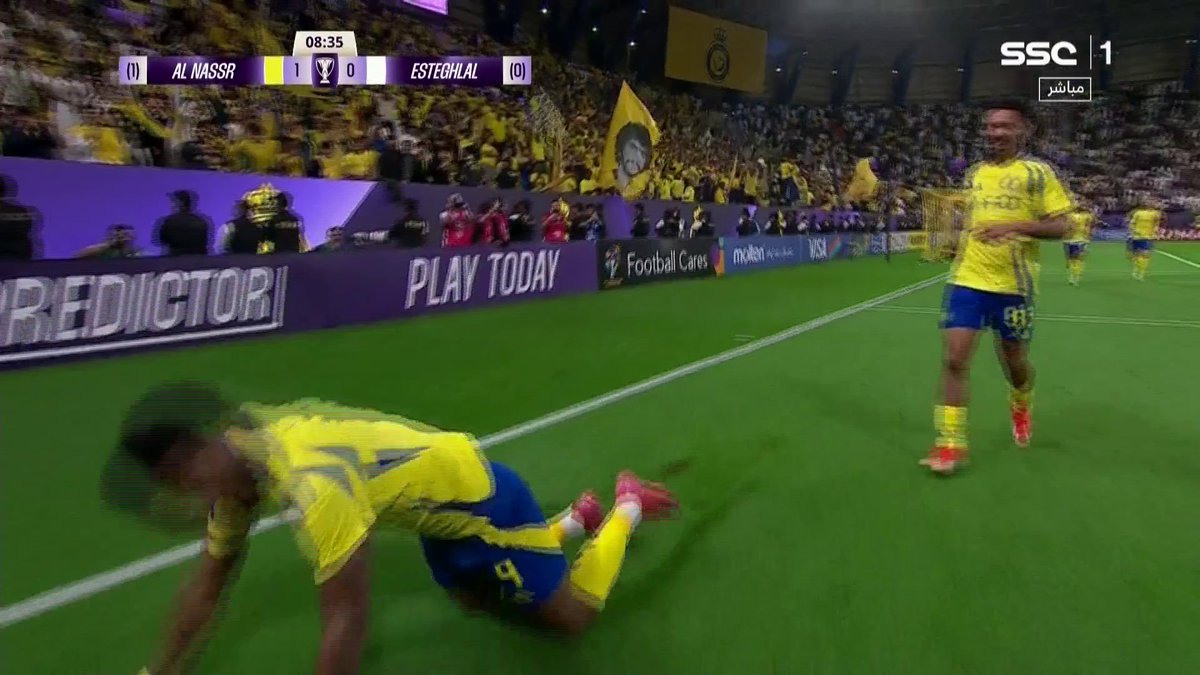” أنا النصر أنسيتم؟ من فيكم؟ .. لنصرِ آسيا من فيكم🔥💛💙” ليلة للتاريخ بكل المقاييس .. مبروك للعالمي وجماهيره الفوز العظيم والتأهل المستحق إلى ربع نهائي الأبطال، وعقبال بقية أنديتنا بإذن الله ، تستحقون الفرح يانصراويين 🇸🇦 . #النصر_الاستقلال