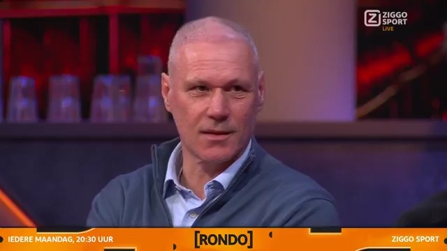 'Er is geen toeschouwer die blij naar huis gaat' 👀 Marco van Basten geniet nog niet van Ajax 🤔 #ZiggoSport #Rondo