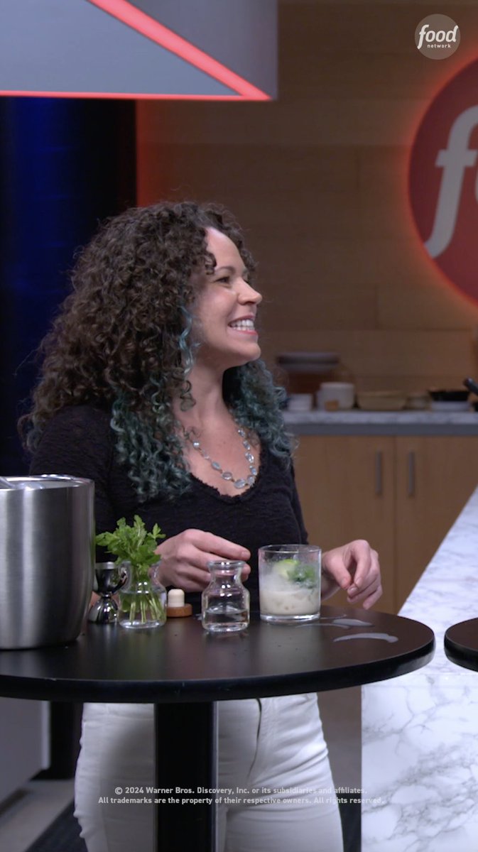 Judge stephanie izard is in charge of the bar on #WildcardKitchen tonight, and she's whipping up a Goat on the Beach cocktail, complete with tequila, rum and a shocking (savory!) ingredient 🍹 Catch a new episode with Eric Adjepong, Tuesday @ 9|8c!