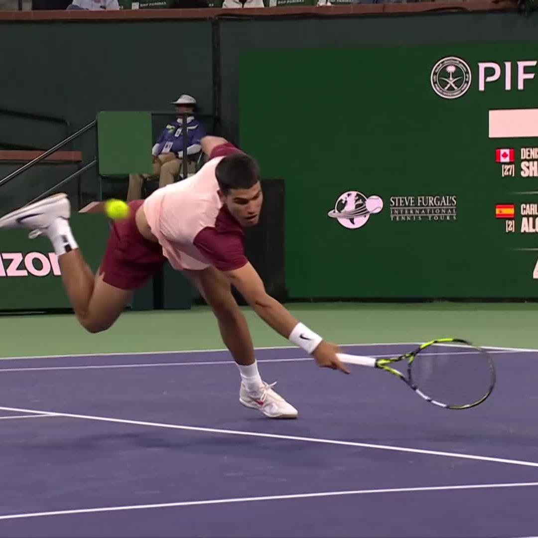 Running out of words to describe this man 🤯 Carlos Alcaraz how on earth did you get this 🔥 #TennisParadise