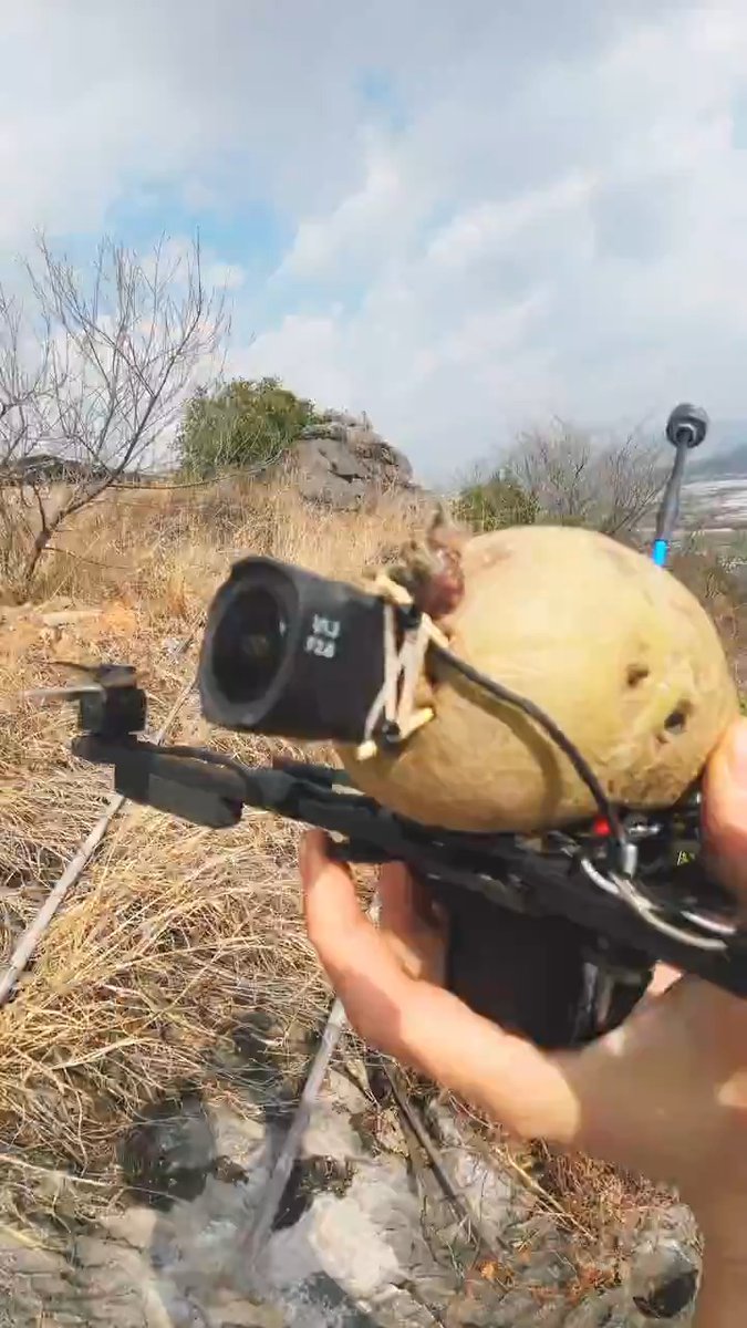 Wait...was that a POTATO?! 🥔 New level unlocked: Drotato 🔥 DJI O4 Air Unit delivers ultra-low latency and smooth, high-quality transmission for insane aerial moves! 🎬 Created by Quan Xiong FPV