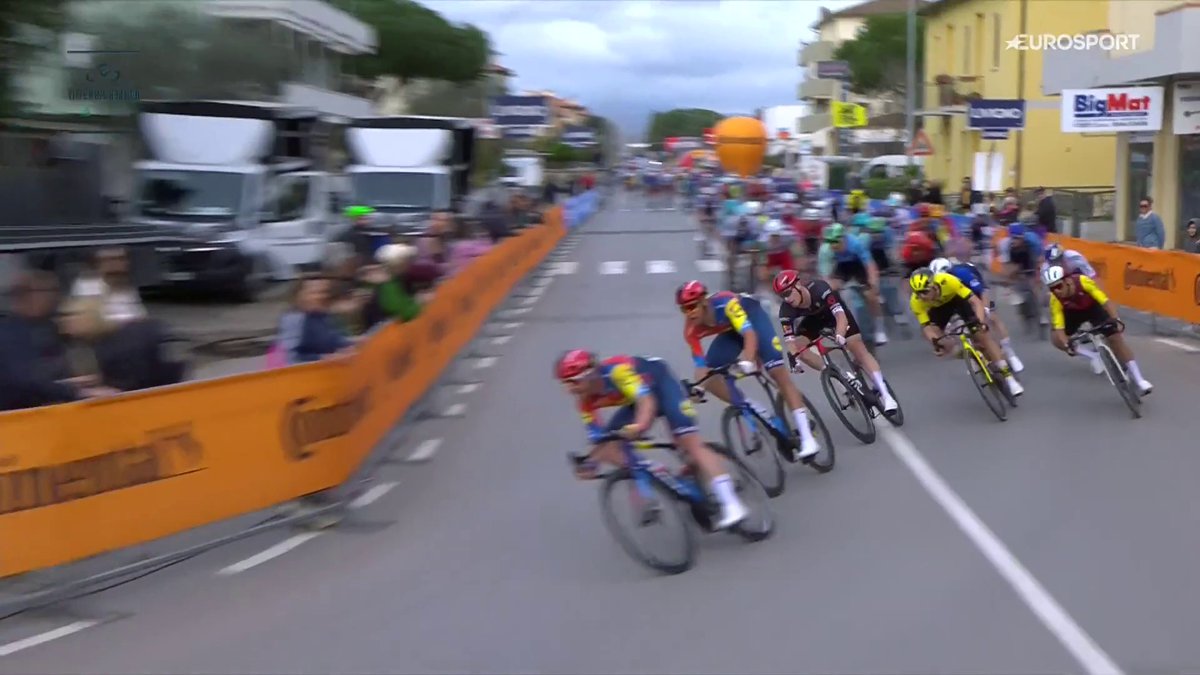 Le sprint d'animal j'ai mal pour ses pédales carrément