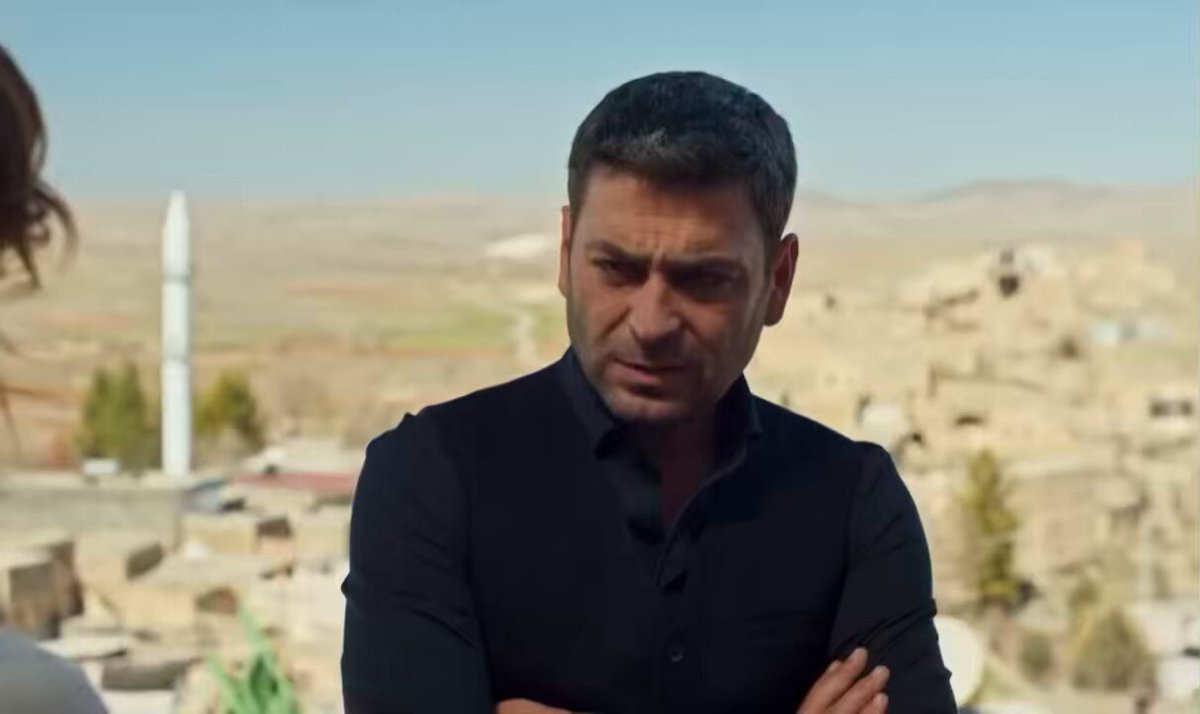 “Nasıl korkuttuysa abiniz beni görünce hortlak görmüş gibi oldular” Kayanın gülüşü ahahahah yalnız burda Cihanın karizmasına üç kilo bayılmış olabilirim o nasıl bakış be adam ayak üstü bakışlarıyla yedi 🫠 #uzakşehir #cihal