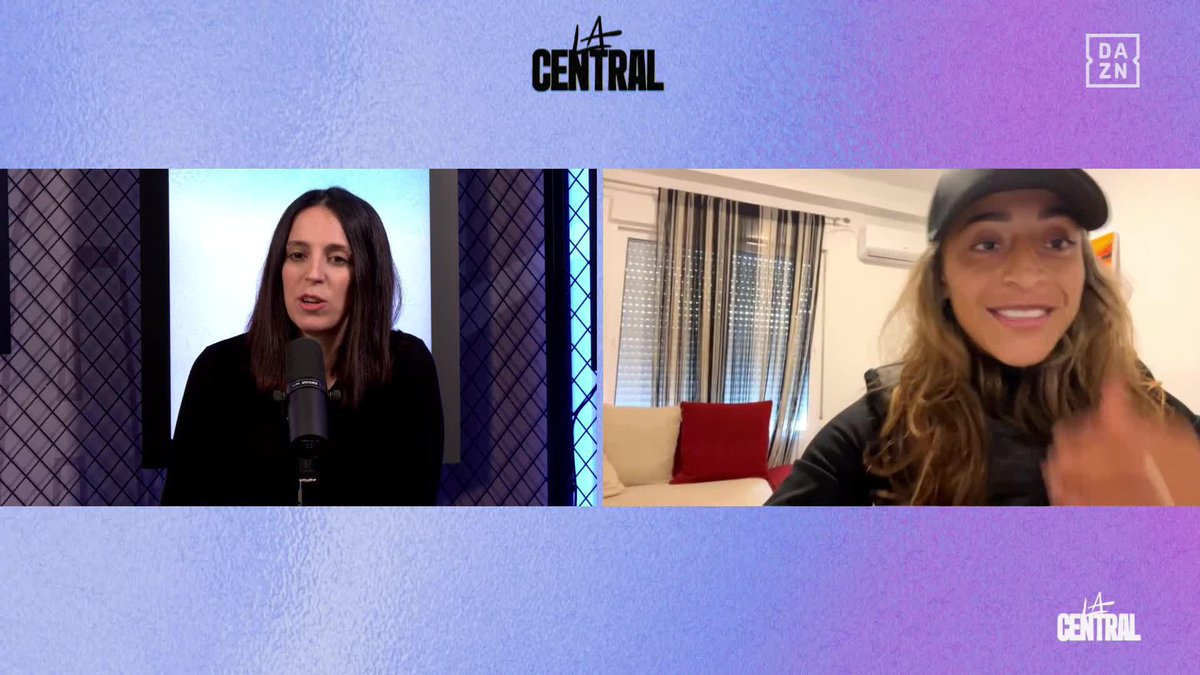 🗣️ "Fue algo muy bonito. Las grandes jugadoras saben tener esos detalles" Kerlly Real y el bonito gesto de Alexia Putellas con ella tras 11 meses sin jugar 👏🏻 #LaCentral