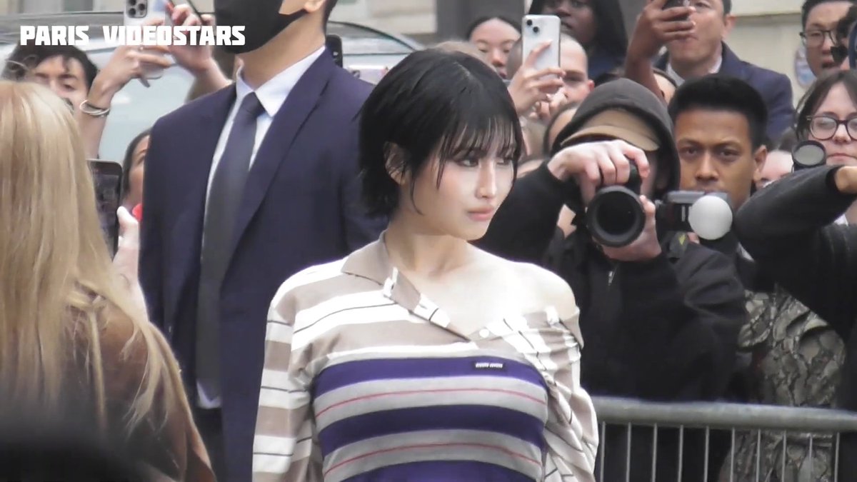 THE SCREAMS FOR MOMO SHE'S THE MAIN EVENT #MiuMiuFW25xMOMO