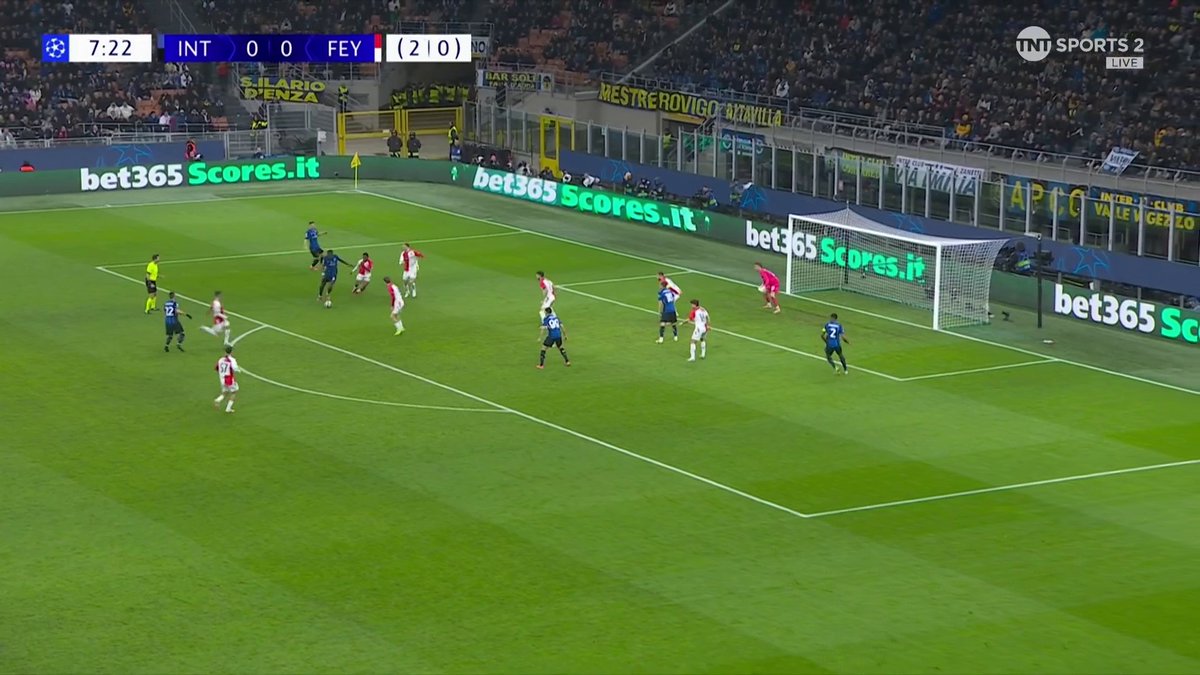 WHAT A FINISH MARCUS THURAM 🤧 Inter go ahead, and it's a magnificent finish from the Frenchman who puts them 3-0 ahead on aggregate 💥 📺 TNT Sports &amp; discovery+ UK