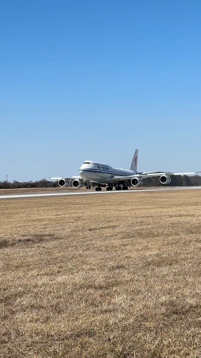 Roll out the red carpet, there’s a new Queen in town! Air China is now flying their 747 nonstop to Beijing!