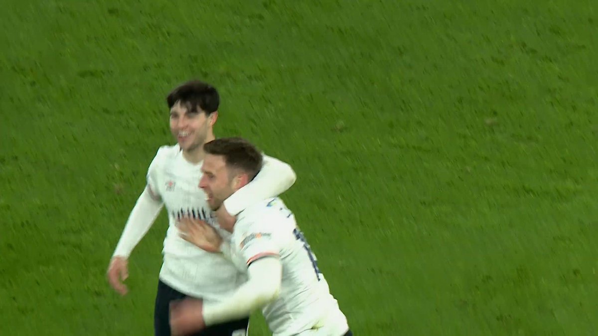 Wow. What a GOAL from Jordan Clark! 😱