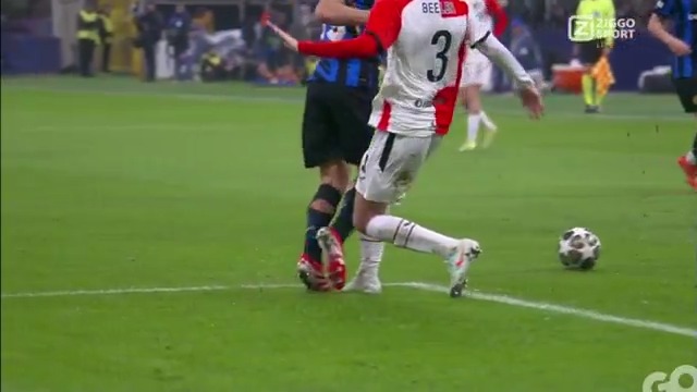 En nu een penalty voor Inter 😶 Maar was dit wel een penalty? 🤔 #ZiggoSport #UCL #INTFEY