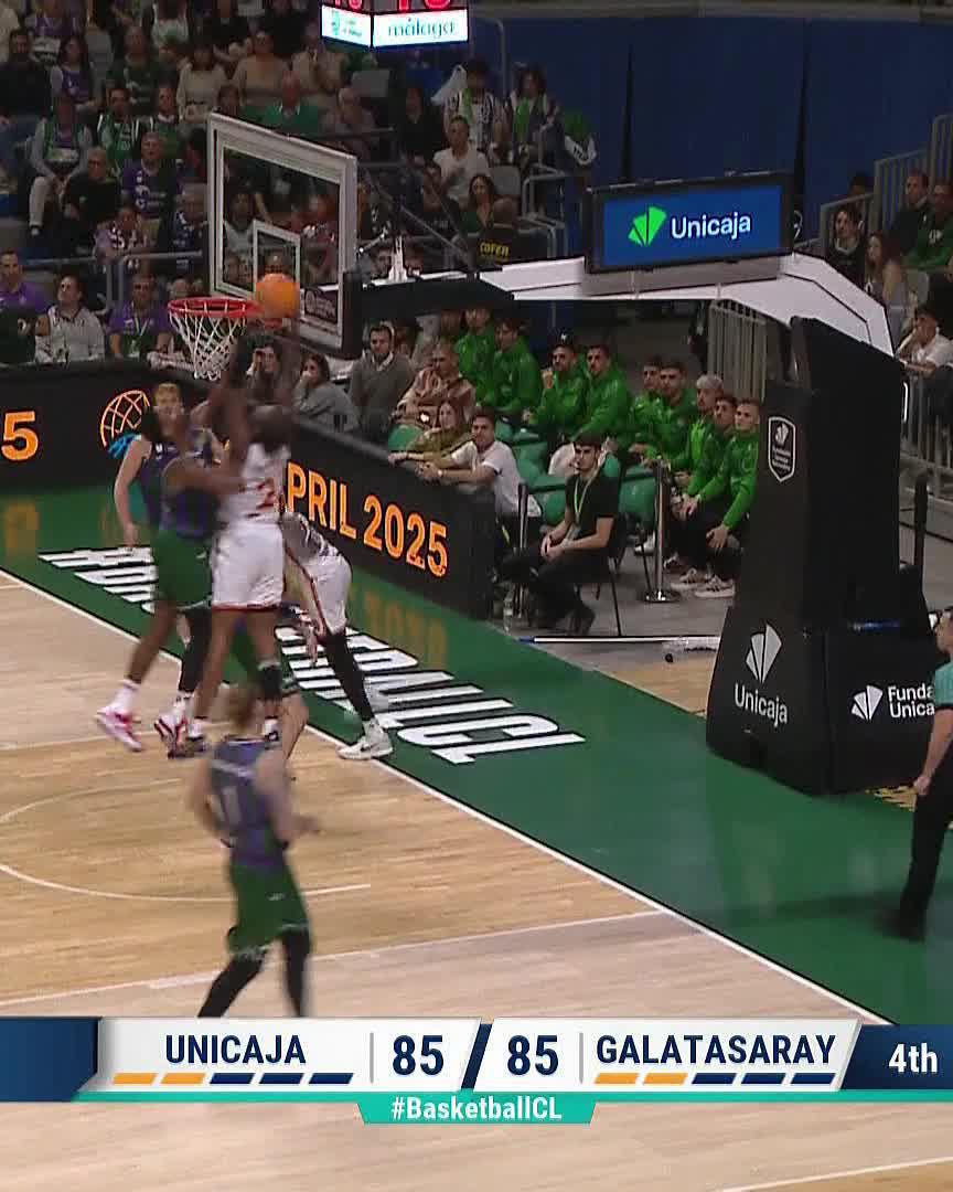 BU NASIL BİR SEKANS? 😮 💪🏾 Ebuka Izundu, bir şekilde basket faulü çıkarmayı başardı! #BasketballCL