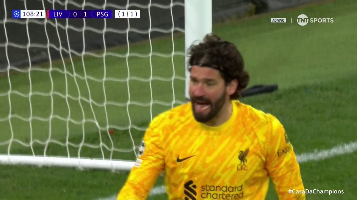 ALISSON SALVANDO NA PRORROGAÇÃO!
