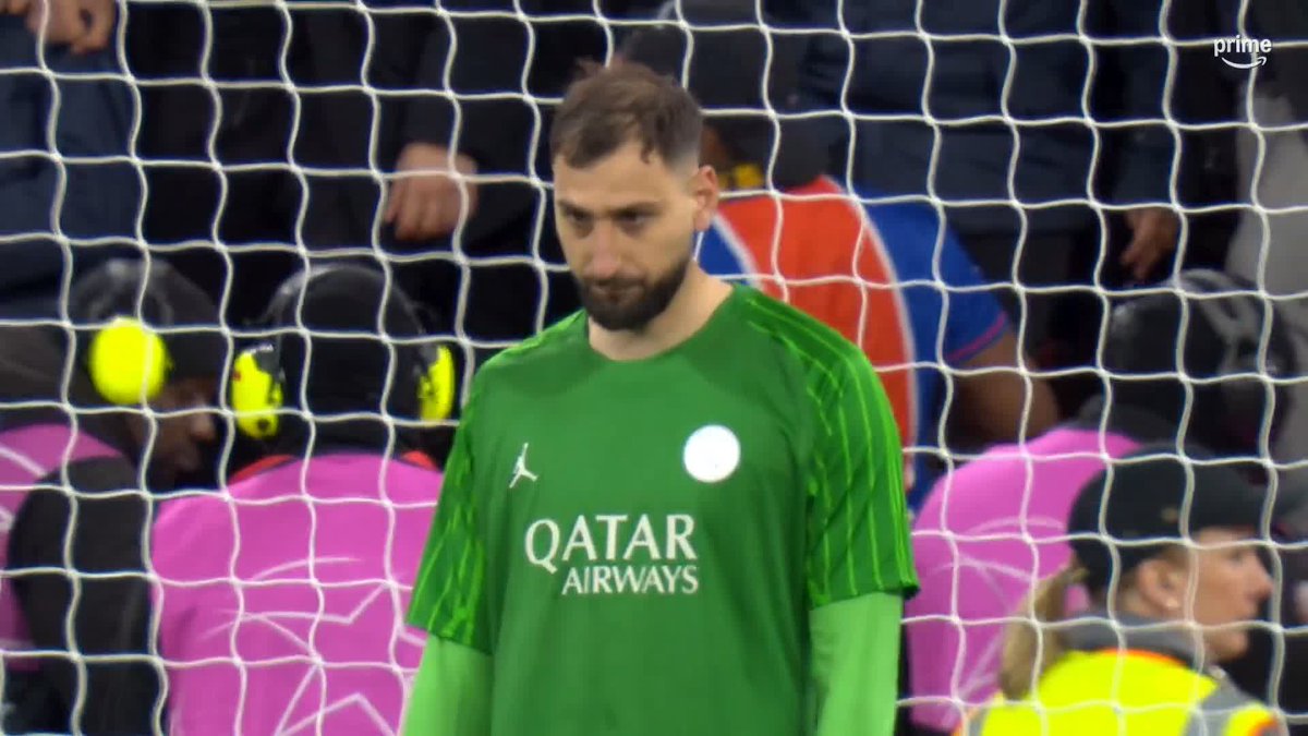 DONNARUMMA SAVES AGAIN! 😱 #UCLonPrime