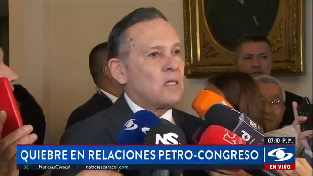 Tras la decisión de los ocho miembros de la Comisión Séptima, el presidente Petro los acusó de traidores y anunció la ruptura de las relaciones con el Congreso. La respuesta en el legislativo no se hizo esperar. Más en
