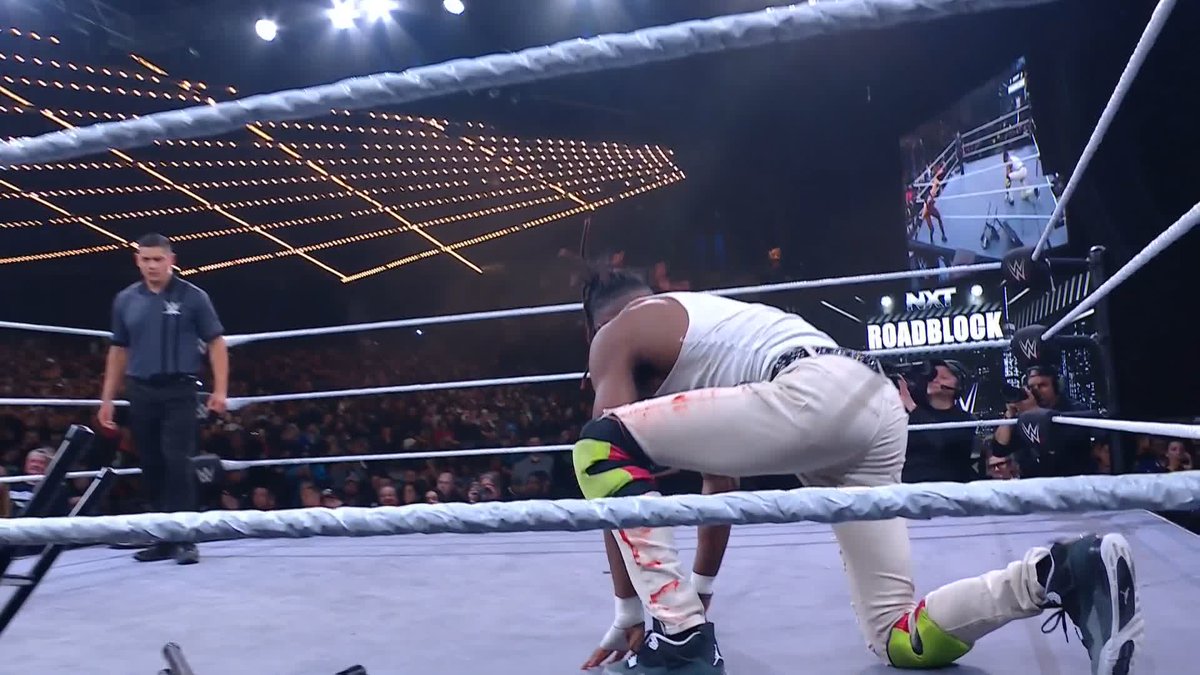 Welcome to NEW YORK CITY! #WWERoadblock