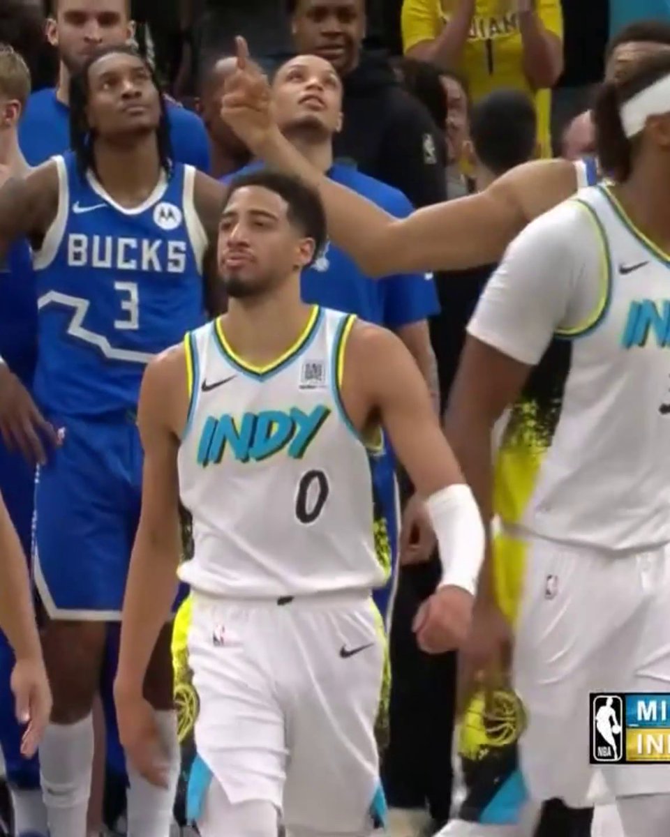 TYRESE HALIBURTON FOUR-POINT PLAY TO WIN IT 😱