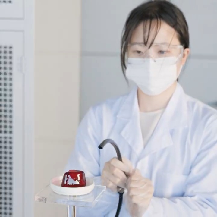 【蒟蒻畑 耐久性テスト5】 ／ 蒟蒻畑はエアダスターの風圧に耐えられるか！？ ＼ もちむち弾力の蒟蒻畑、耐久性テストしてみたらまさかの結果に、、、 今すぐチェック！👀 #蒟蒻畑 #マンナンライフ ＃弾力 #耐久性テスト