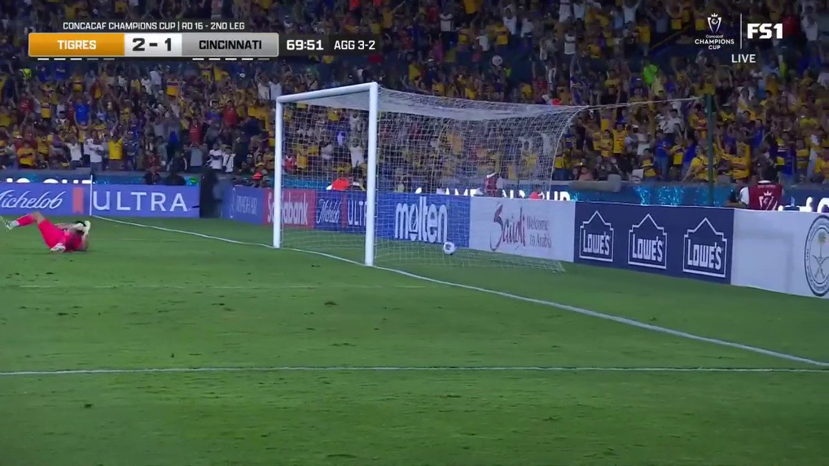 Oh my. Now Tigres takes the lead over FC Cincinnati 😱