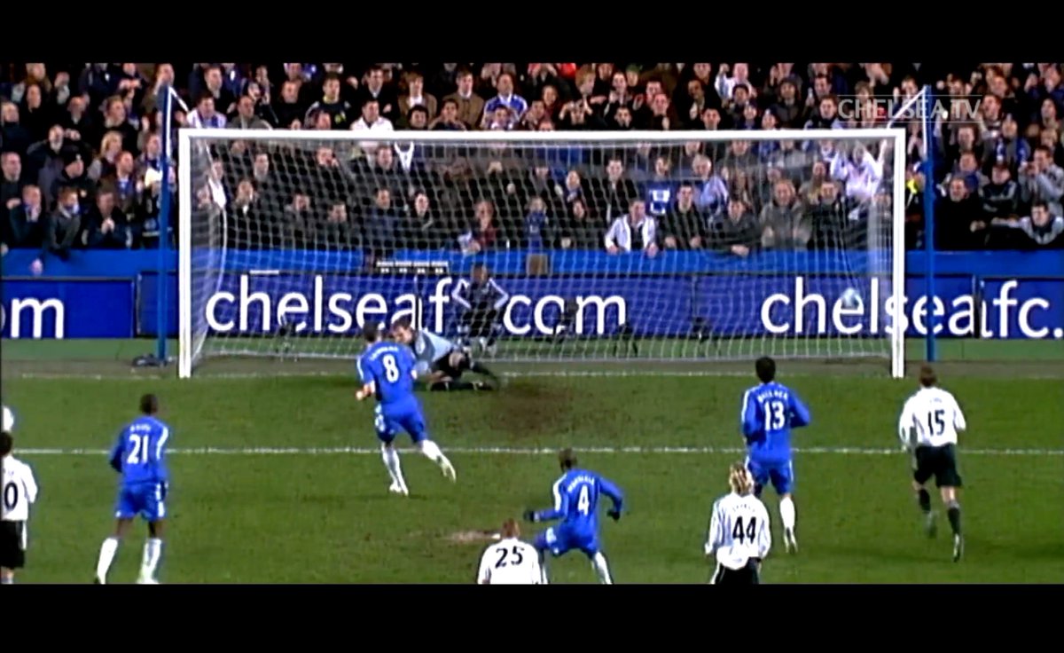 🏴✨ 17 years ago today: Frank Lampard became the first midfielder in Premier League history to score 4 goals in a single match! ⚽️⚽️⚽️⚽️