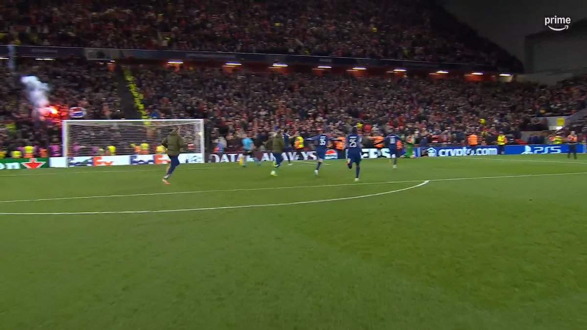 That PSG away end last night was something else. Didn’t stop from the first kick to the last, had Hakimi actively celebrating when he won the toss to have the penalties in front of them and saw an ultra with a megaphone play a blinder in the shoot-out.