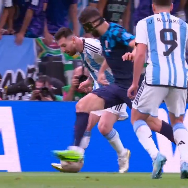 Leo Messi y Julián Álvarez bailando tango. 🕺🇦🇷 🇦🇷 Selección Argentina ⭐⭐⭐ | #CopaMundialFIFA