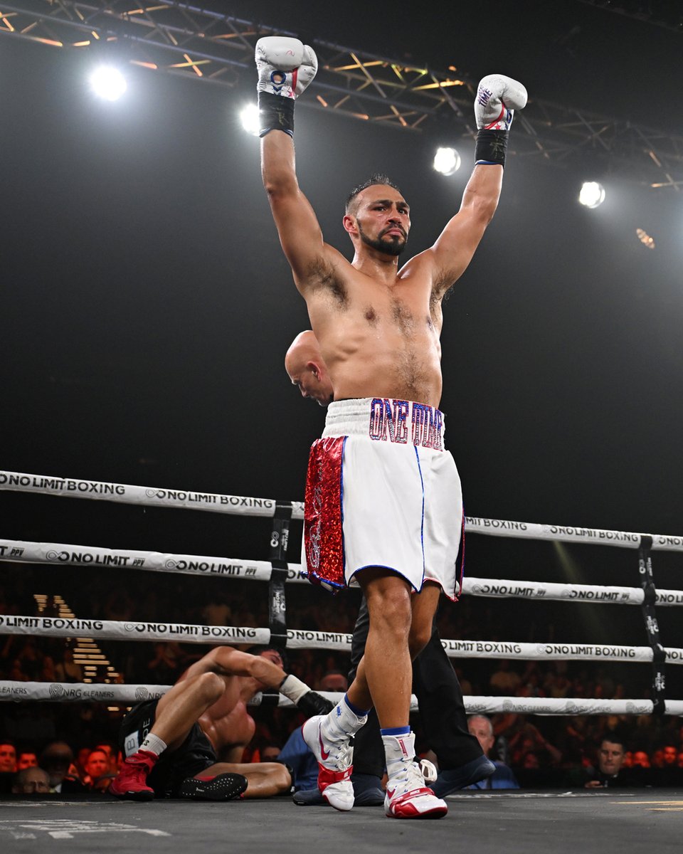 After 1,131 days away from boxing, Keith Thurman Jr. is BACK! Thurman drops Jarvis twice, and dances in the ring on the way to a RD3 KO. #ThurmanJarvis