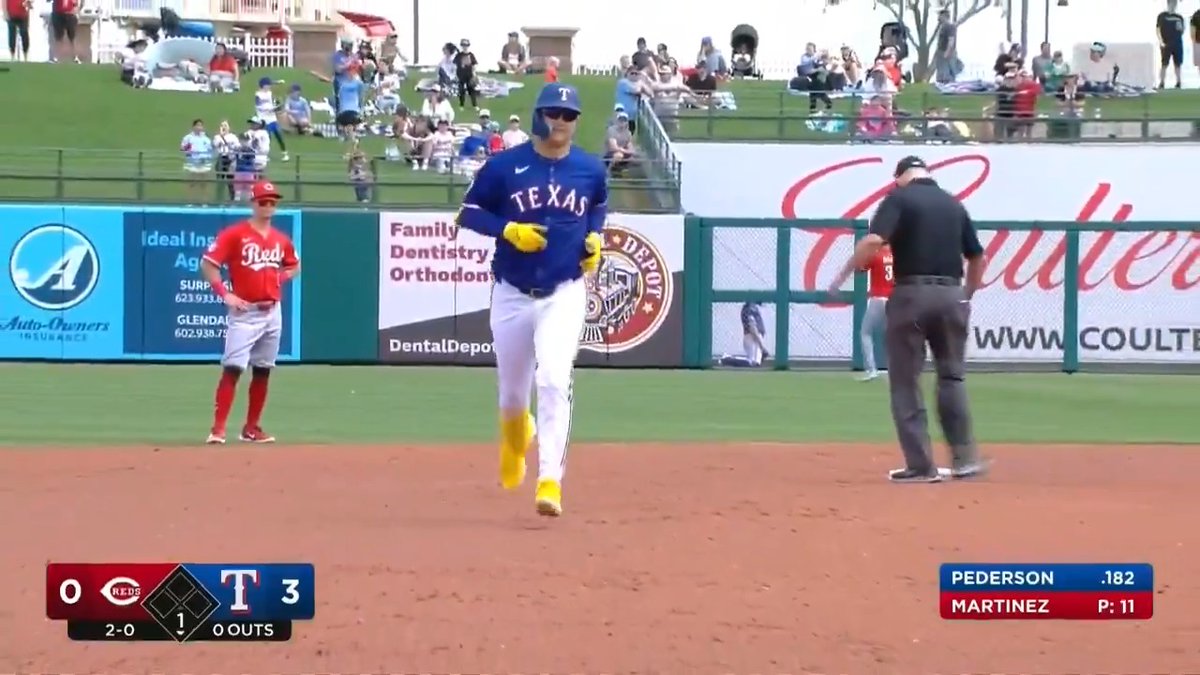 .Joc Pederson has power to all fields 😮