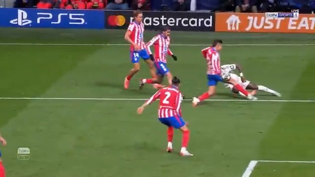 🚨🚨🚨🚨🚨🚨🚨🚨🚨🚨🚨🚨🚨🚨🚨 اللقطة الجدلية كاملة .. هل استحق ريال مدريد ضربة جزاء؟