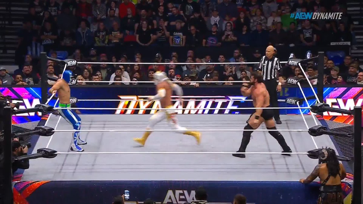 Brian Cage caught Hologram out of the air! Watch #AEWDynamite LIVE on TBS & Max “The MONSTAR” Will Hobbs | Hologram | @BrianCageGMSI | @dralistico_lfi