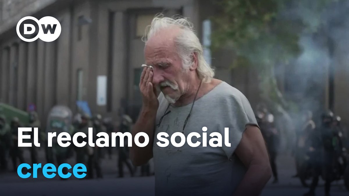 #Argentina: protestas por jubilaciones terminan en violencia policial La policía argentina dispersó con gases y agua a manifestantes en el Congreso, donde jubilados, barras bravas y grupos de izquierda protestaban por mejoras en pensiones y acceso a medicamentos. (poc)