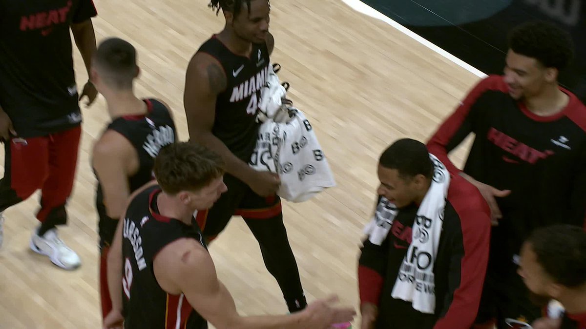 WILD HUSTLE PLAY BY MIAMI 😤 The rookie Pelle Larsson kept the play alive and Rozier hits the triple 🙌