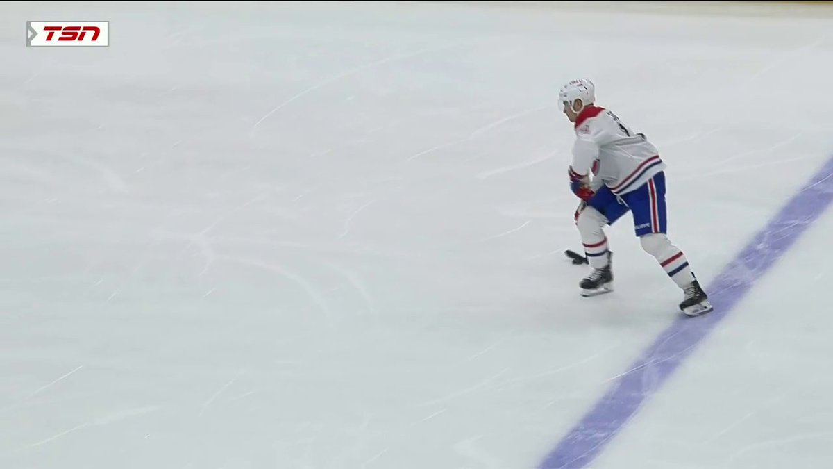 Patrik Laine tekee taas maalin väärällä 😂 tavalla. Suoraan syötöstä ylänurkkaan. 14. yv maali jo