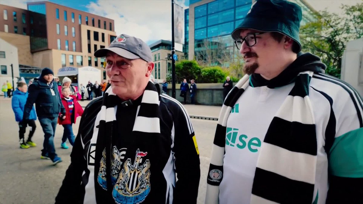 "It's about time Newcastle won something" 🏆 Sky Sports News presenter Pete Graves is in Newcastle chatting to Alan Shearer, Bob Moncur, Robson Green, Rob Lee, Chris Dobey and fans ahead of the Carabao Cup final against Liverpool.