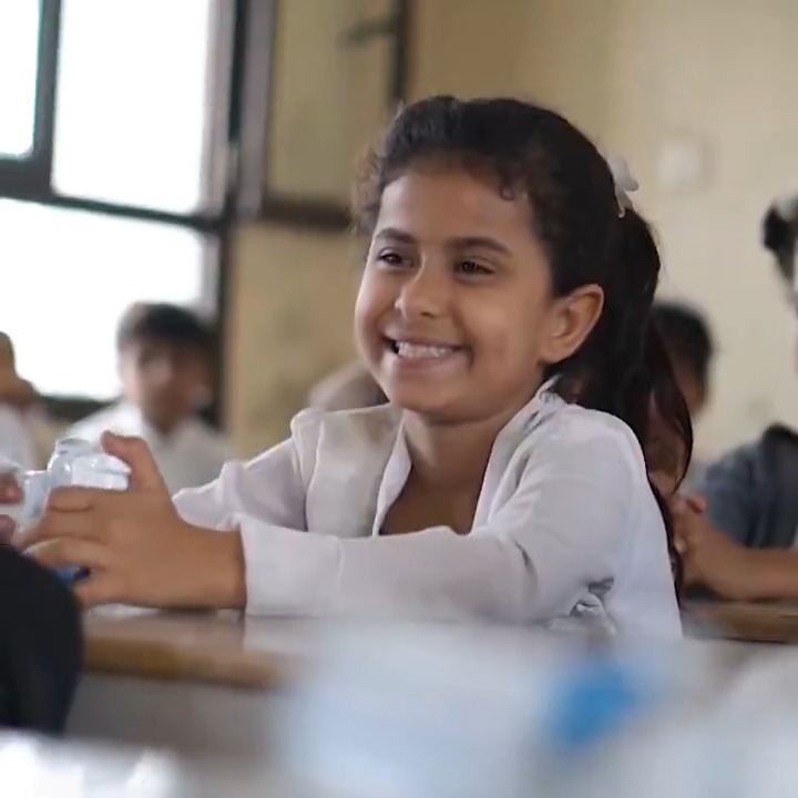 Happy International School Meals Day! School meals = 💡 Better learning, 🎯 Better nutrition, 💪 Stronger futures! WFP works with countries around the world to ensure children have the food they need to stay in school and learn. #ISMD2025
