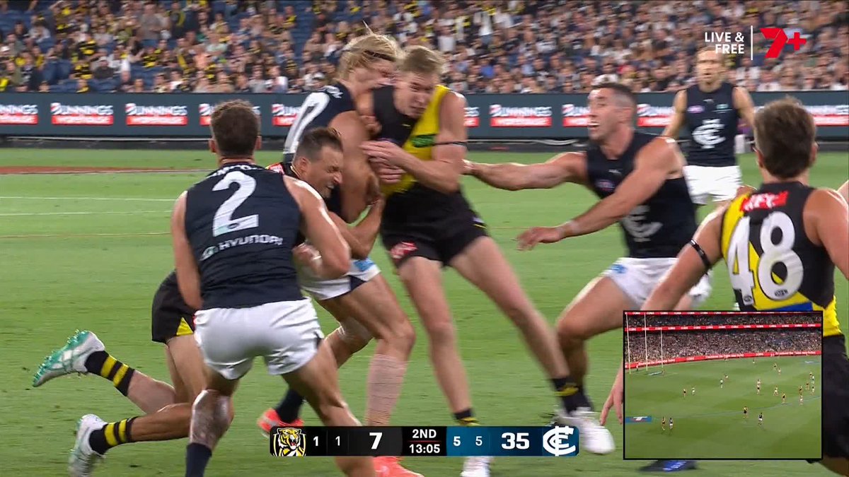 "Looking at a one-week ban." Mitch Cleary on Tom Lynch's bump on Tom De Koning #AFLTigersBlues