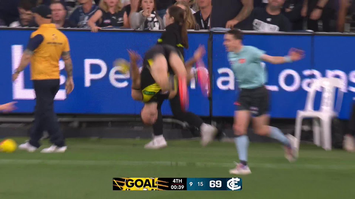 Seth Campbell seals the game with a BACKFLIP 😮 #AFLTigersBlues