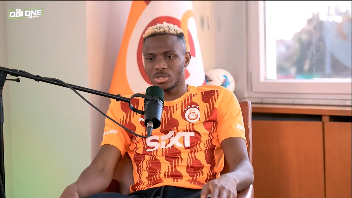 Victor Osimhen: "Kendimi her yerden daha çok Galatasaray'da evimde hissediyorum... Daha önce böyle bir şey yaşamamıştım." (Obi Podcast)