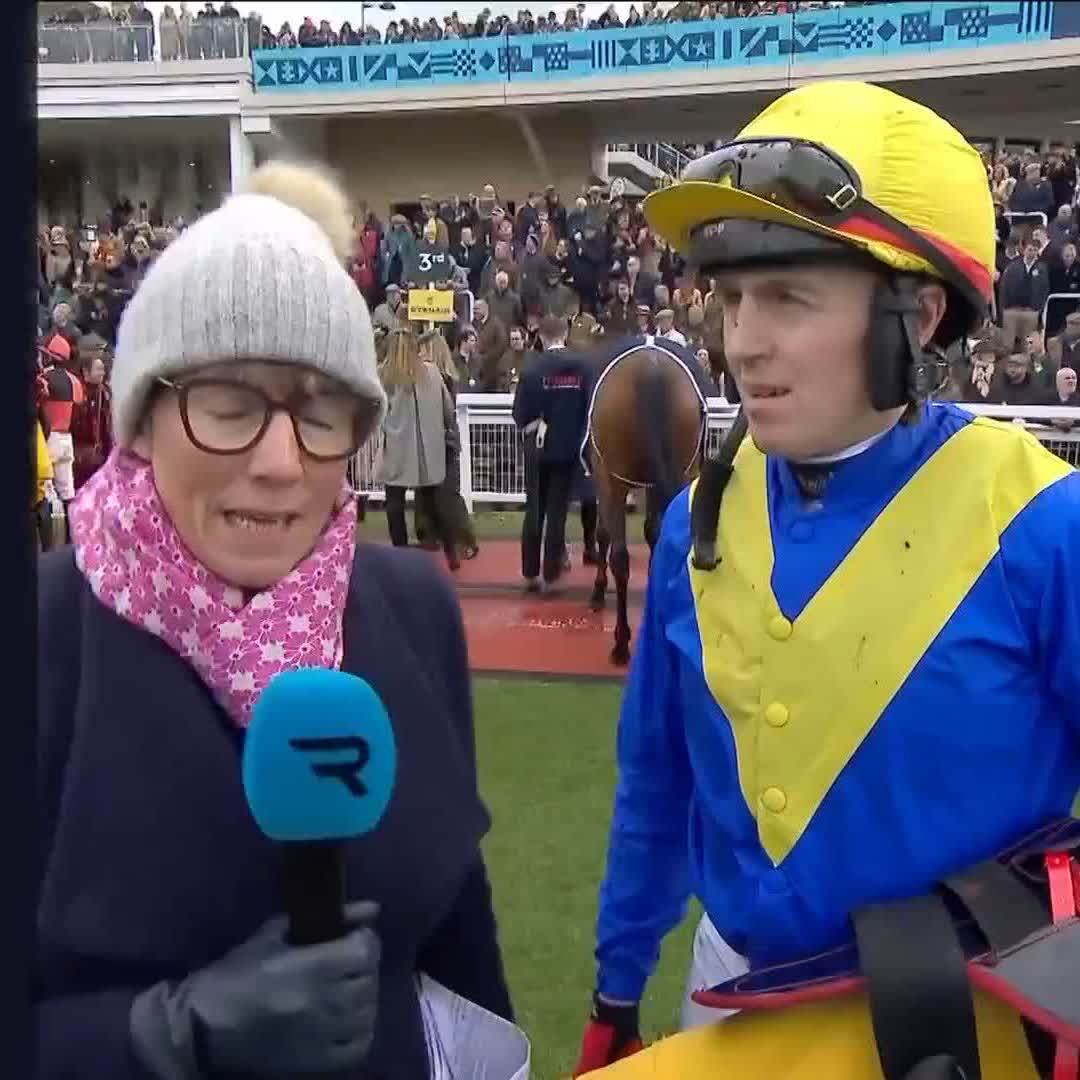 🗣️ Keith Donoghue on the starters at Cheltenham: “There’s 24 runners you’re not gonna get them all to walk in a line, they have to use there heads sometimes” “Use common sense, they don't like doing that too often.” #CheltenhamFestival