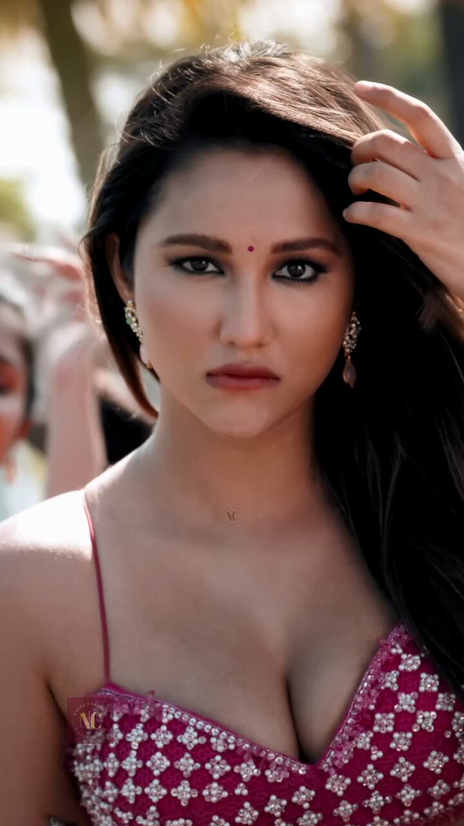 Akanksha Sharma Striking Looks
