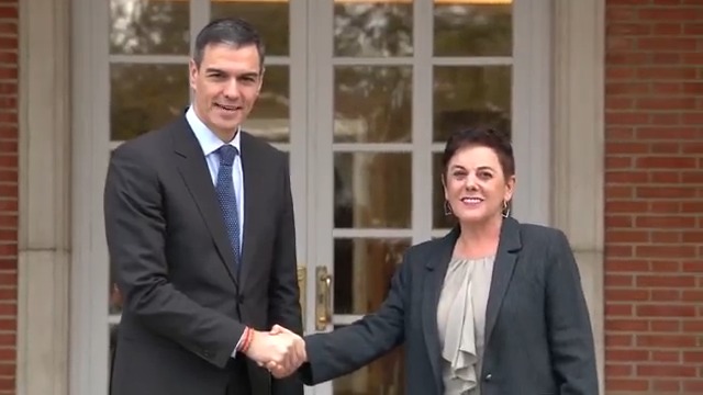 Sin arrepentimiento, sin pedir perdón, sin colaborar con la justicia, con un líder condenado por secuestro y llevando a asesinos en listas. Nada de esto impide a Sánchez recibir a Bildu en La Moncloa. El blanqueamiento es total, igual que su indignidad.